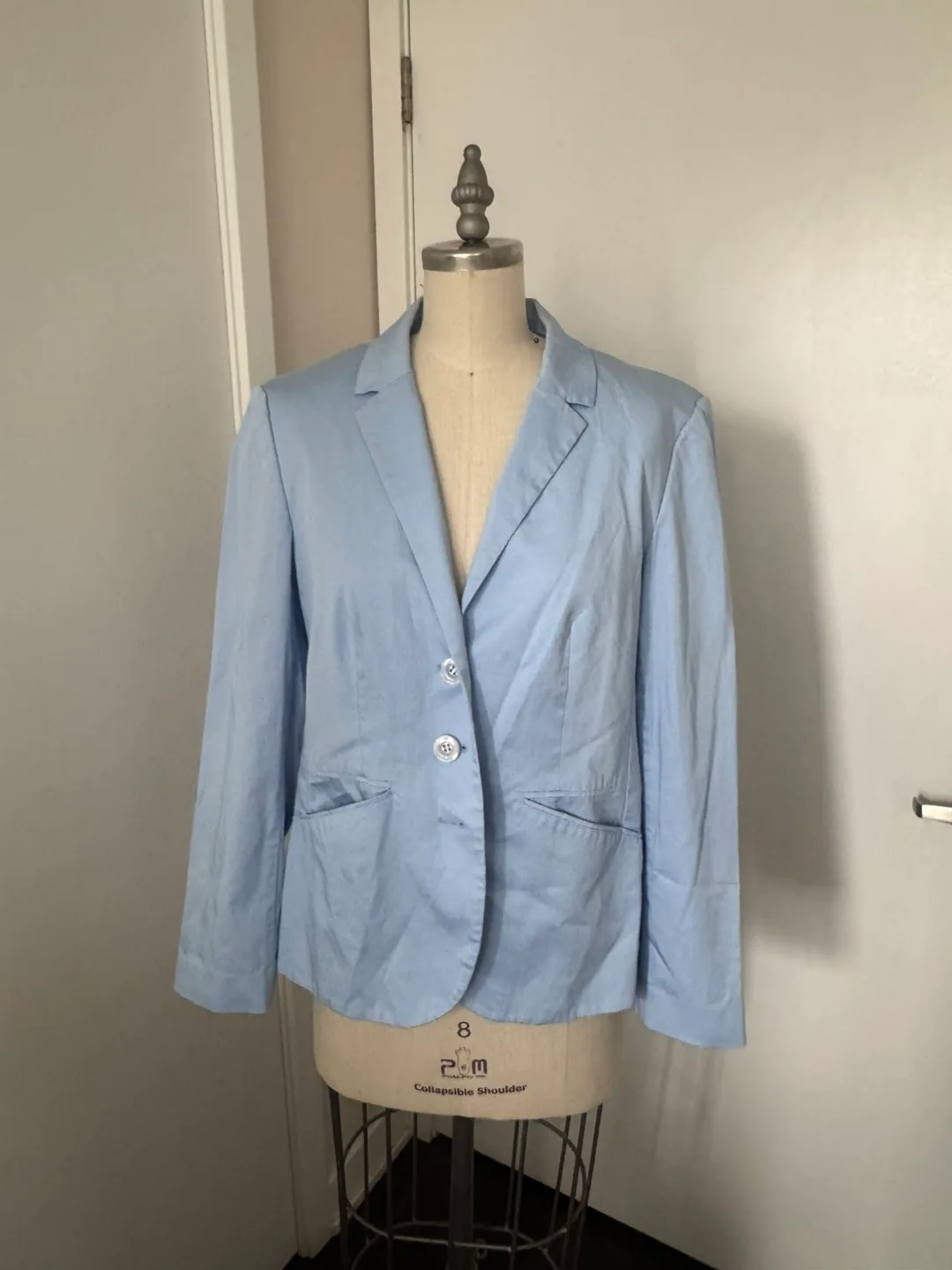 Beautiful light, blue blazer ladies size large thumbnail