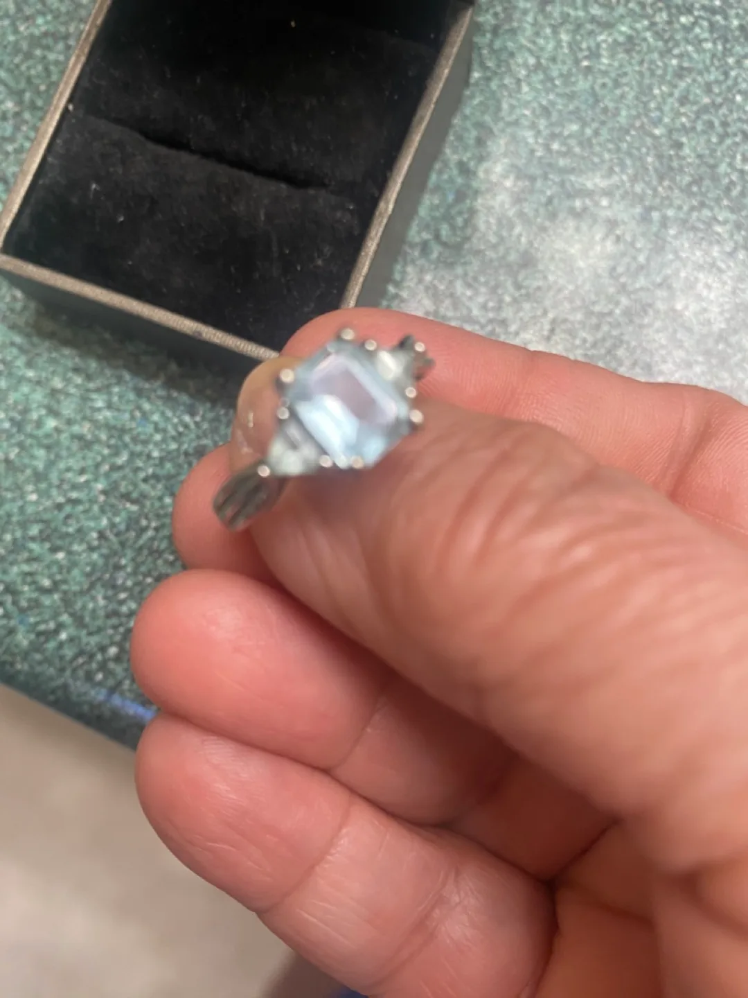 Aquamarine and Diamond Three-Stone Ring image indicator(5)