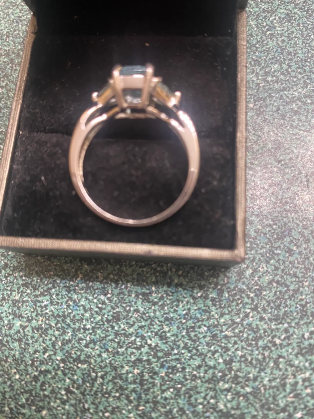 Aquamarine and Diamond Three-Stone Ring image indicator(2)