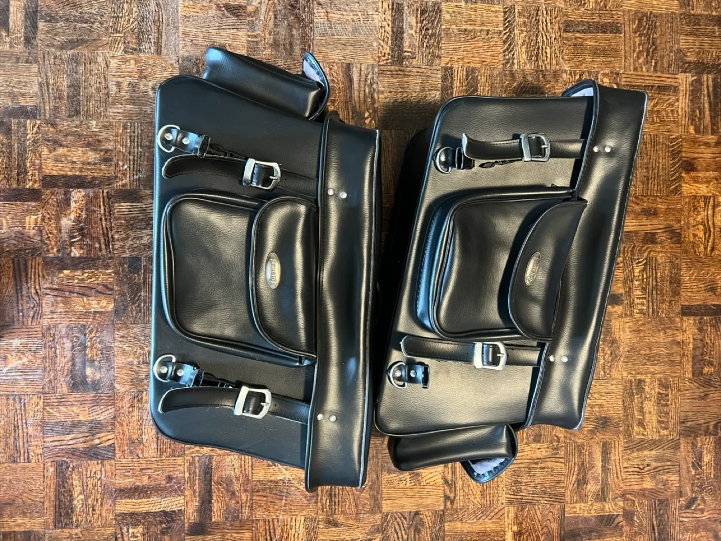 Motorcycle Saddlebags - Leather, Black thumbnail