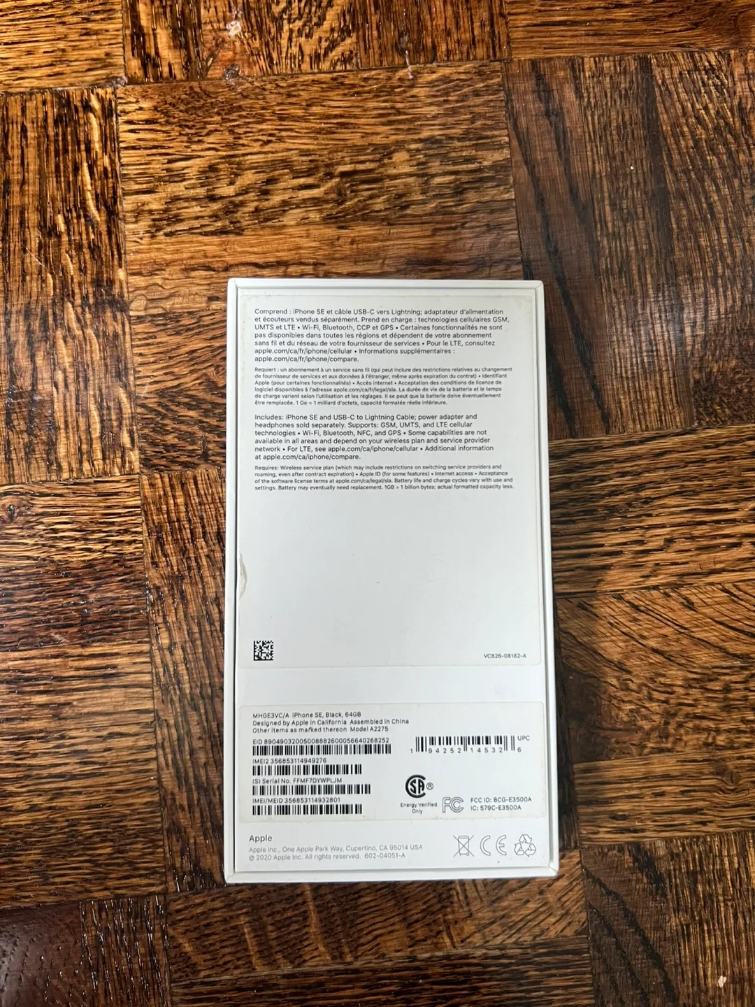 Apple iPhone SE (2020) Box image indicator(3)
