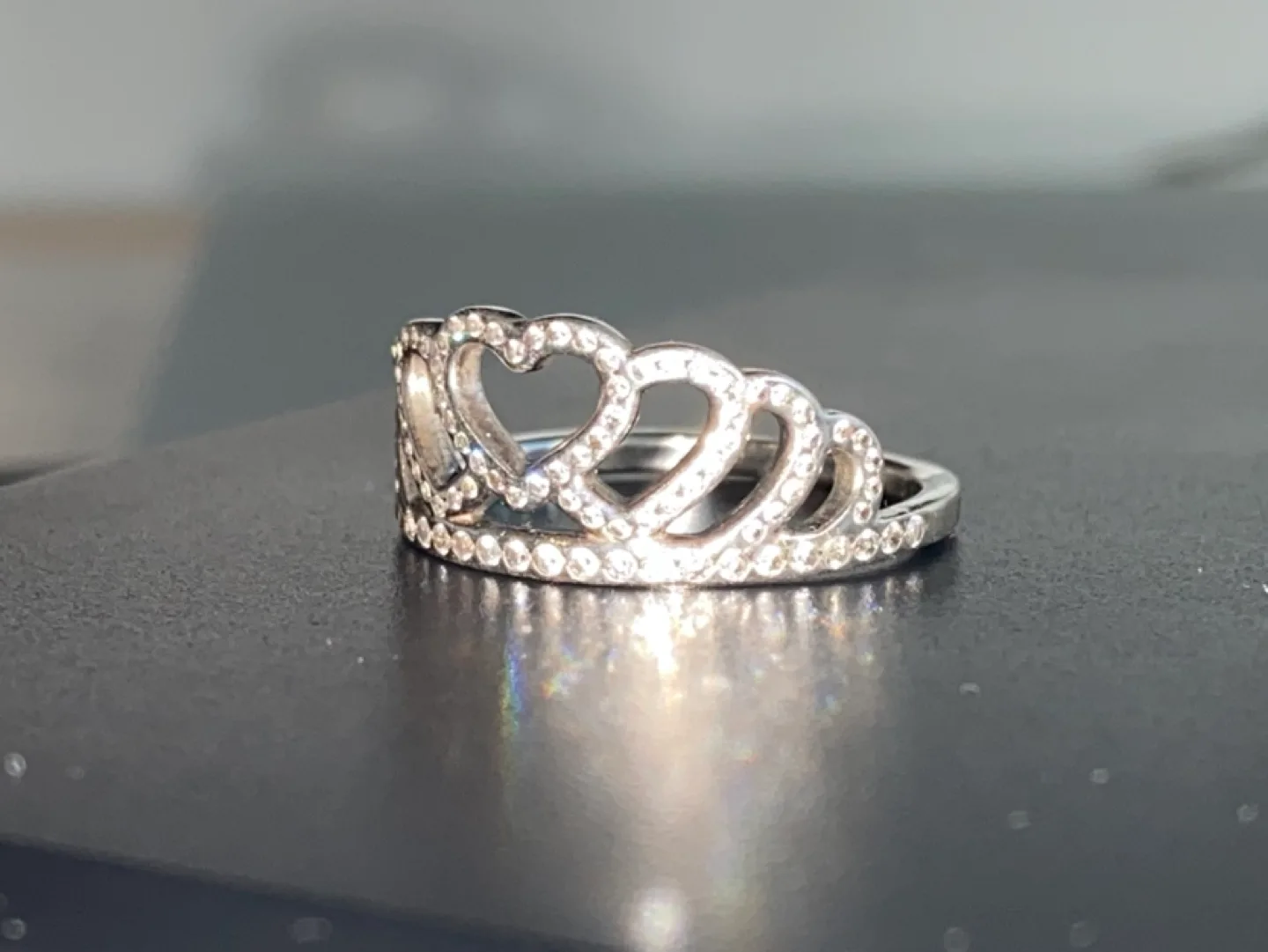 Authentic Pandora Tiara of Hearts Crown Ring image indicator(5)