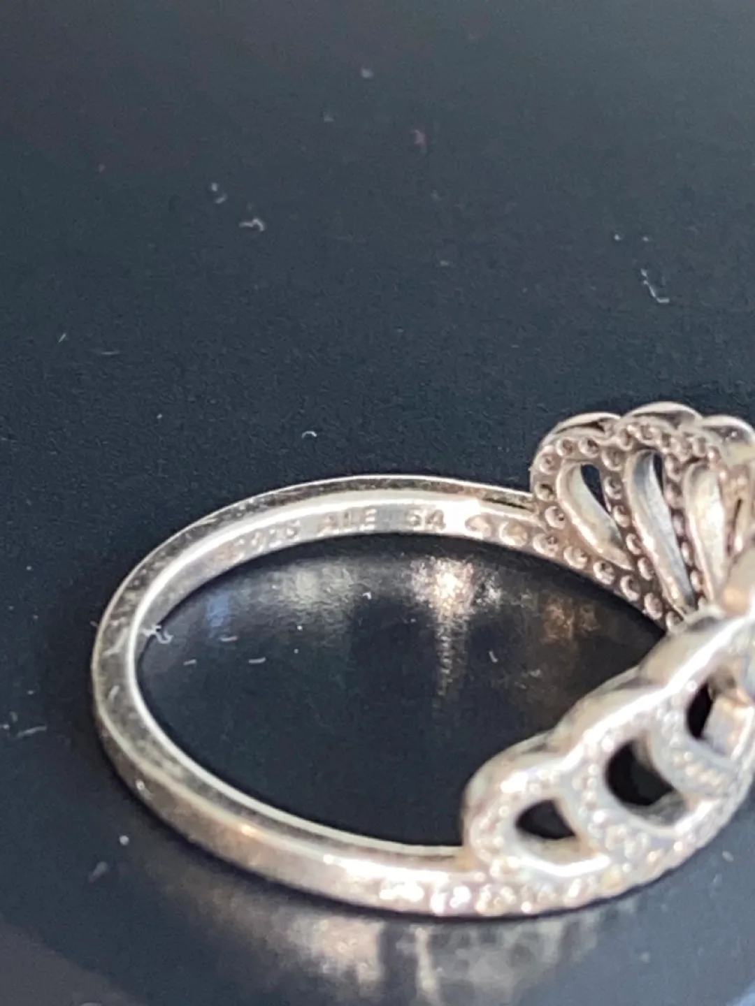 Authentic Pandora Tiara of Hearts Crown Ring image indicator(7)