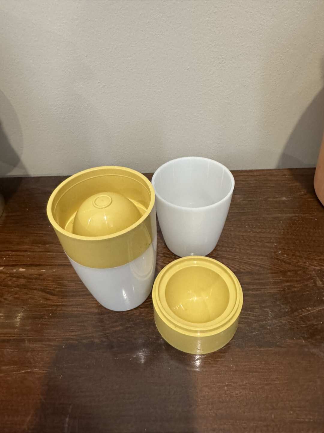 Vintage Tupperware Egg Cups - photo 3