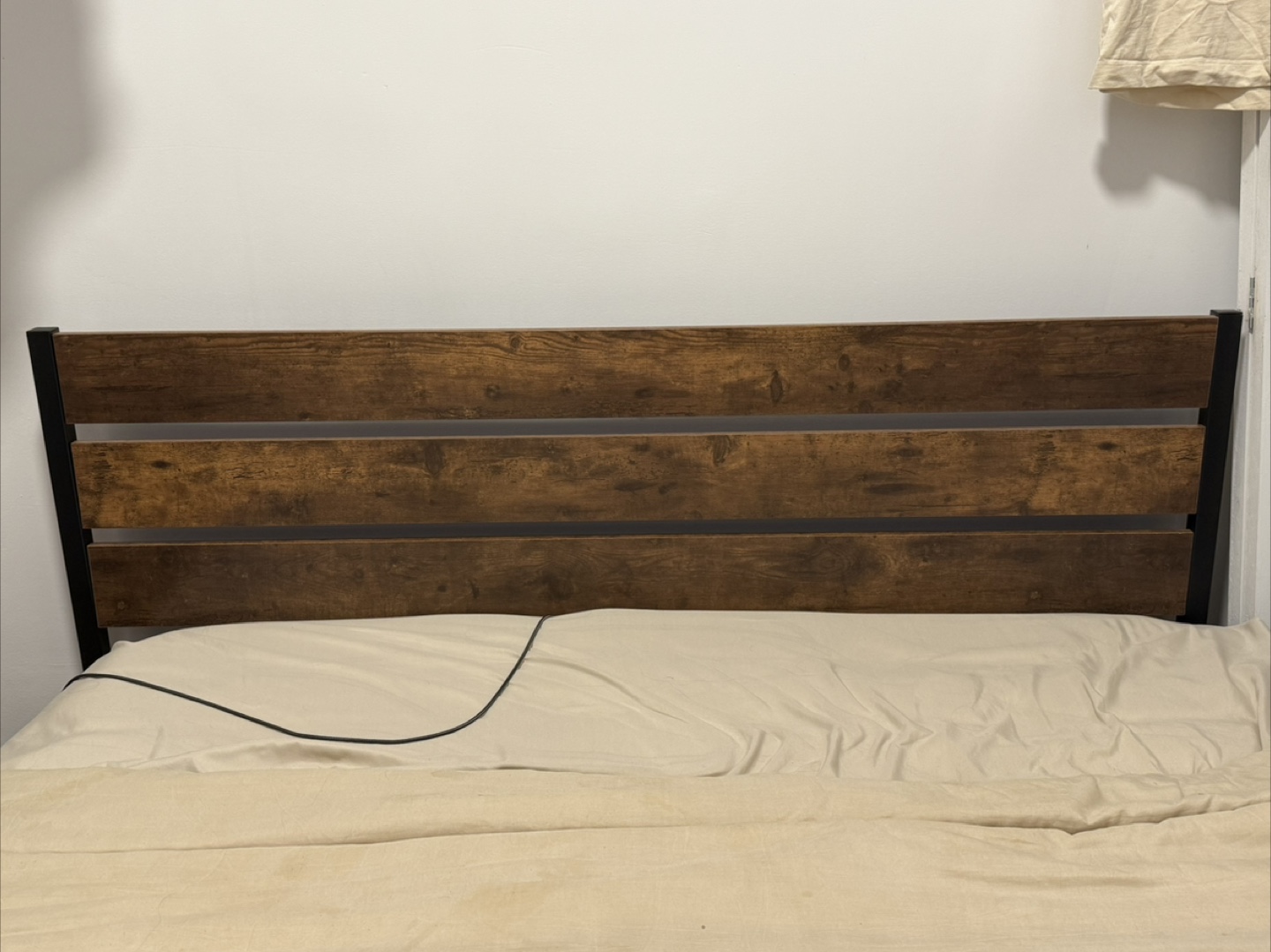 Queen Size Wooden Bed Frame with Headboard - photo 2