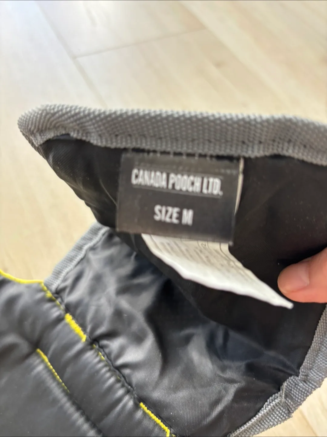 Canada Pooch Dog Life Vest - Size M image indicator(2)