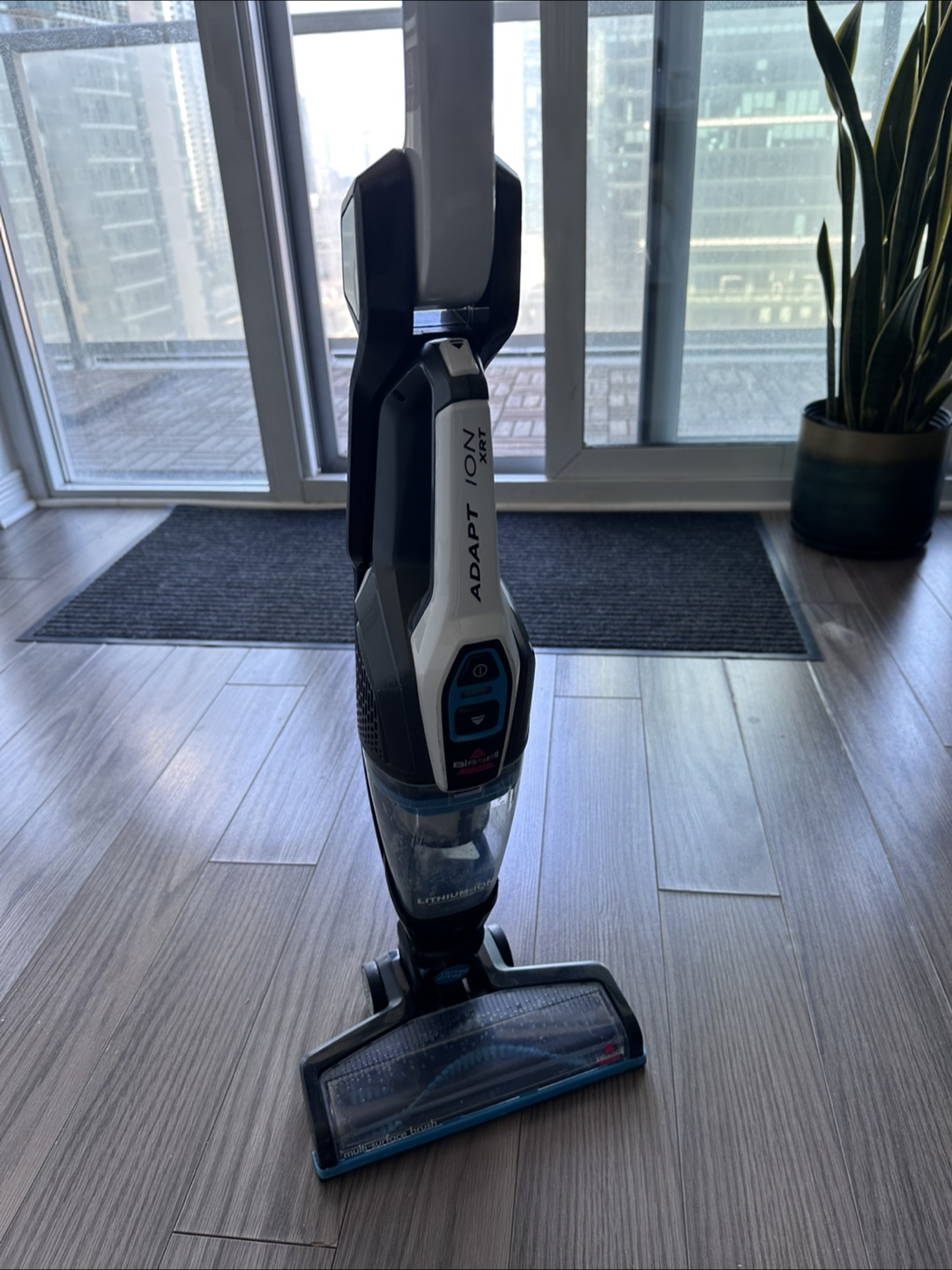 Bissell Pet Hair Eraser Adapt Ion XRT Cordless Vacuum