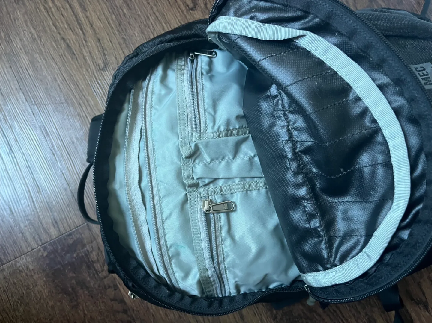 MEC 30L Campus Backpack Black image indicator(5)