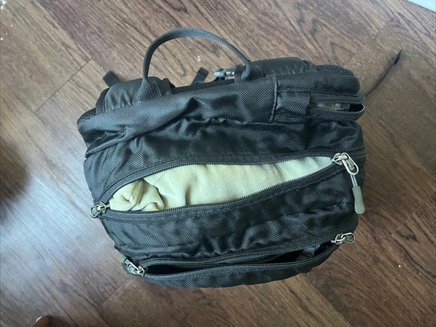 MEC 30L Campus Backpack Black image indicator(3)