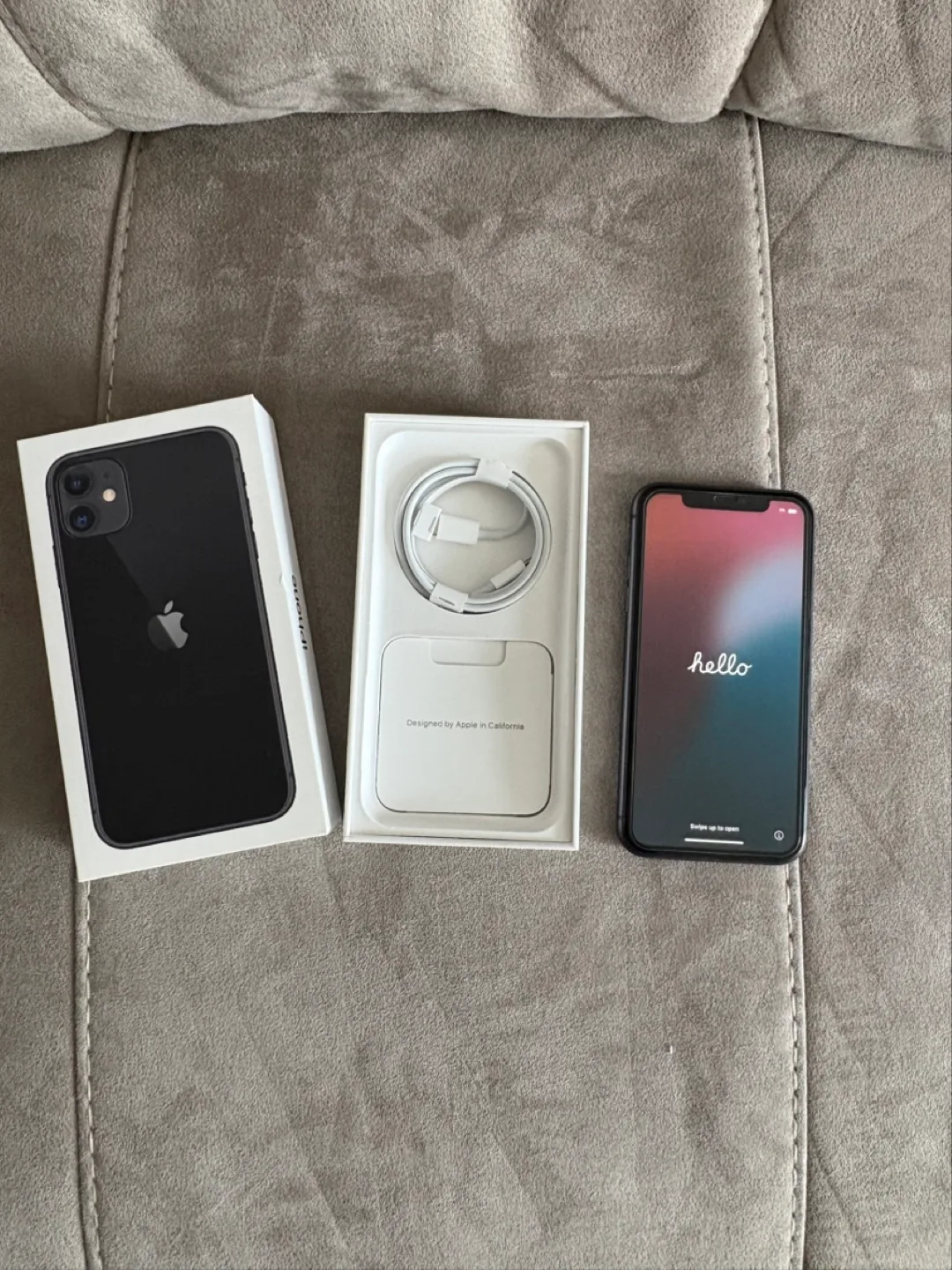 iPhone 11 Black - 128 GB thumbnail