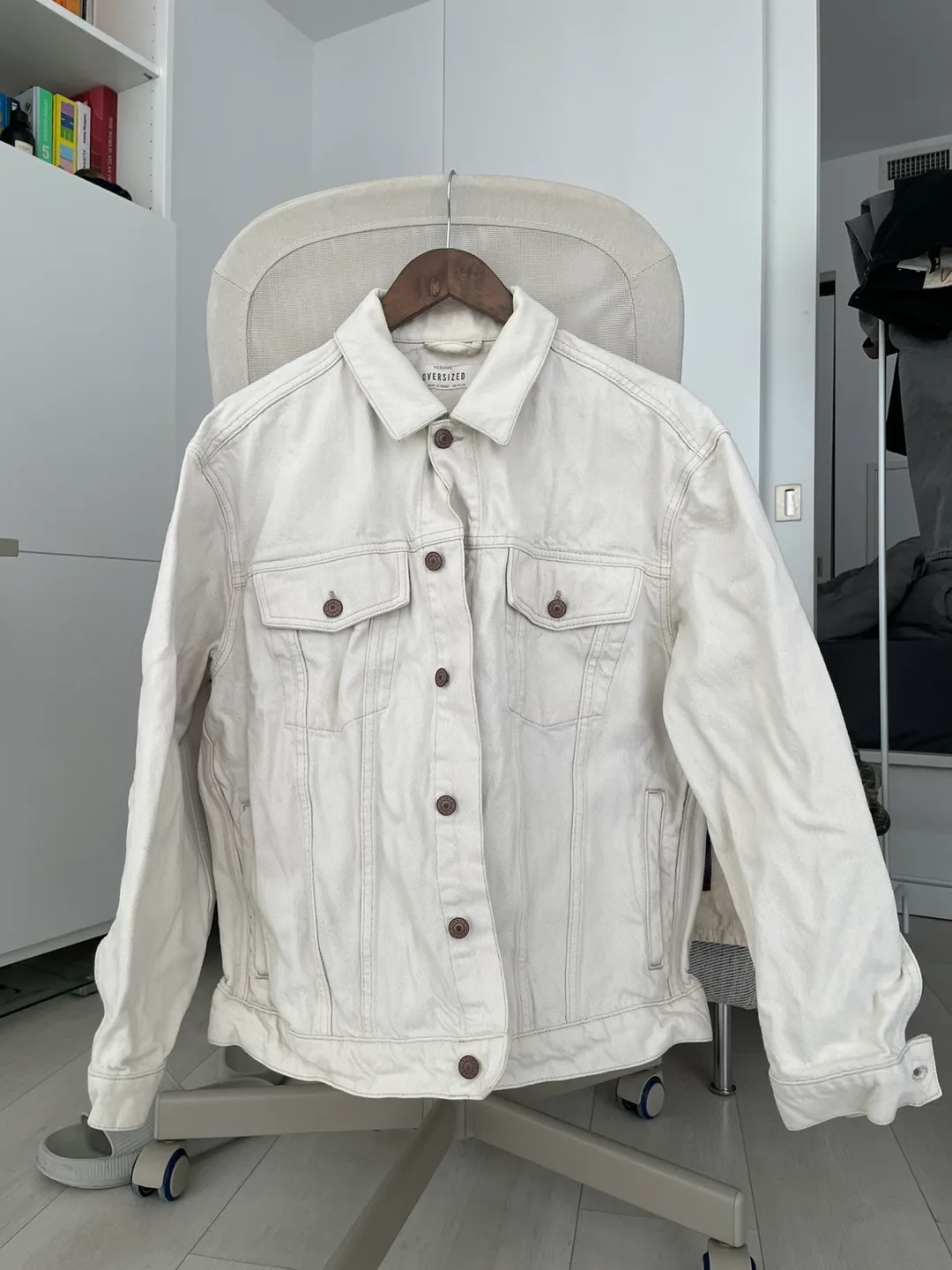 Topman cream-coloured denim jacket image indicator(3)