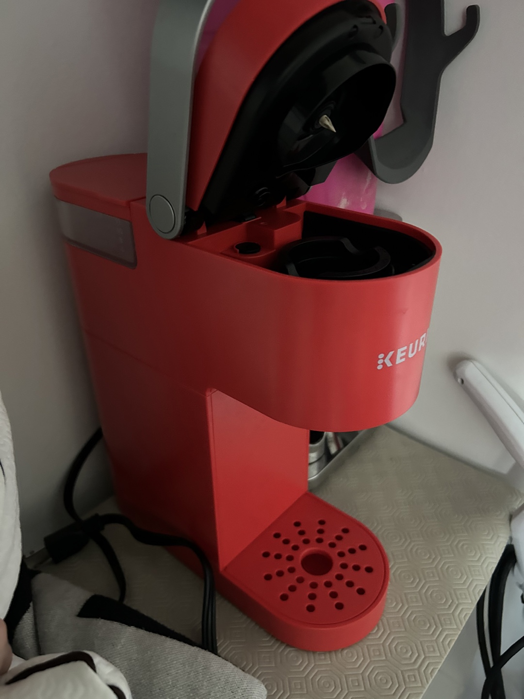 Keurig K-Mini Plus Single Serve Coffee Maker - Red