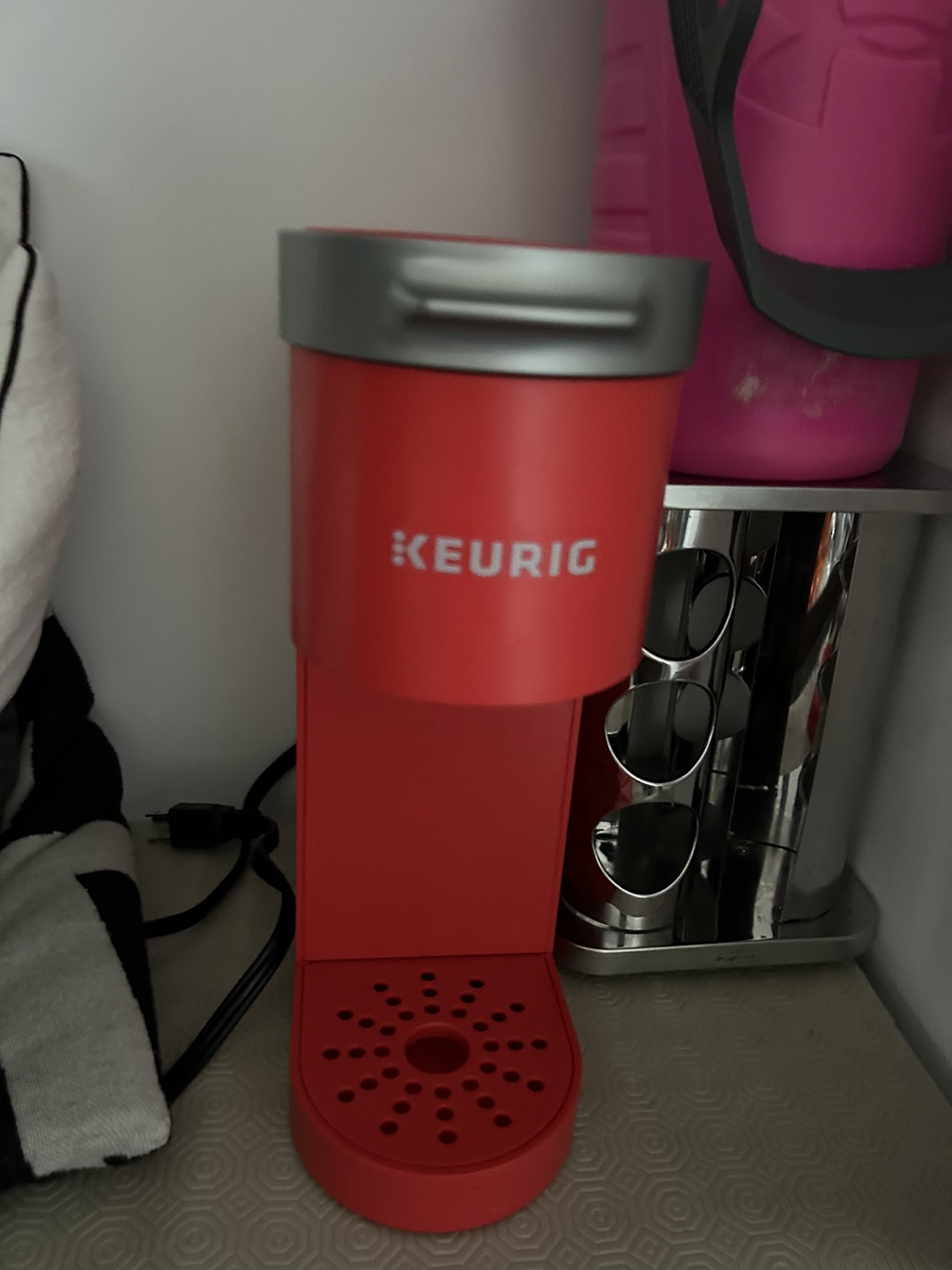 Keurig K-Mini Plus Single Serve Coffee Maker - Red - photo 2