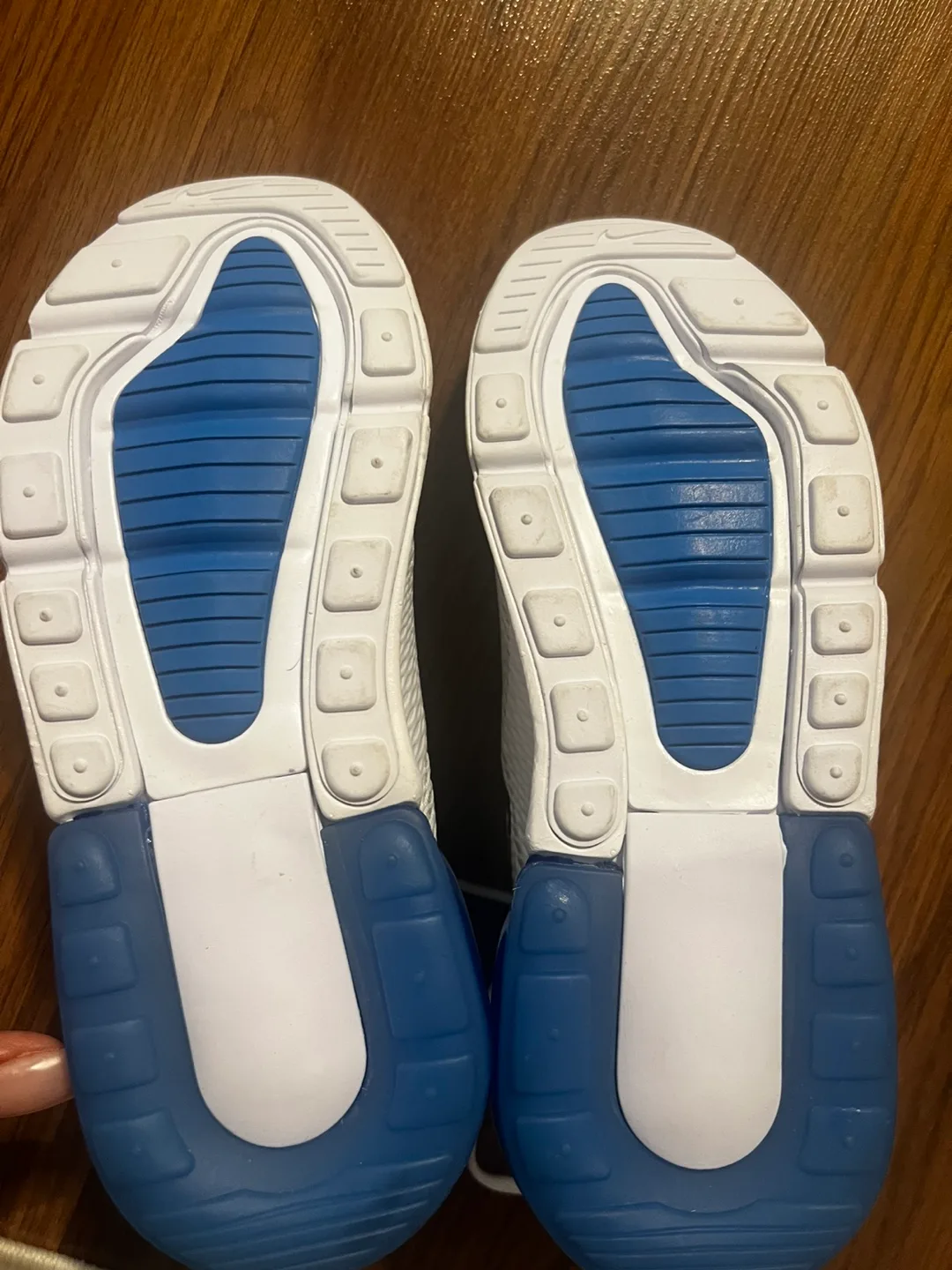 Brand New Nike Air Max 270 Youth Size 1.5 image indicator(5)