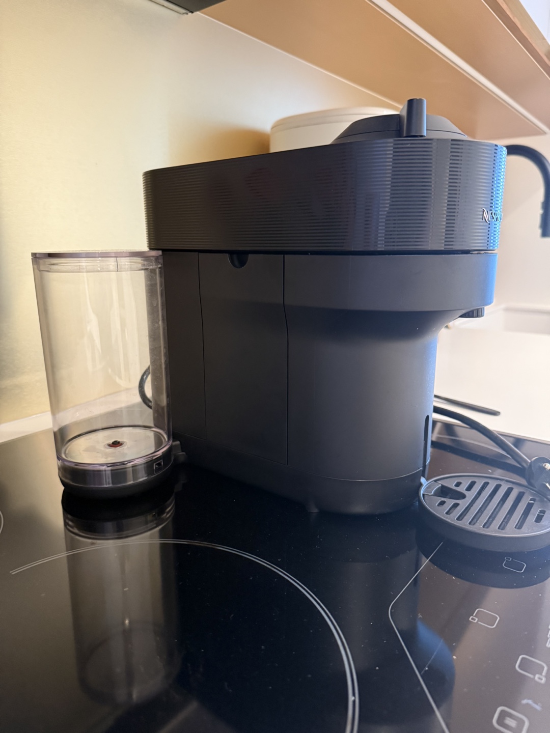 Nespresso by DeLonghi Mini Coffee Machine - photo 3