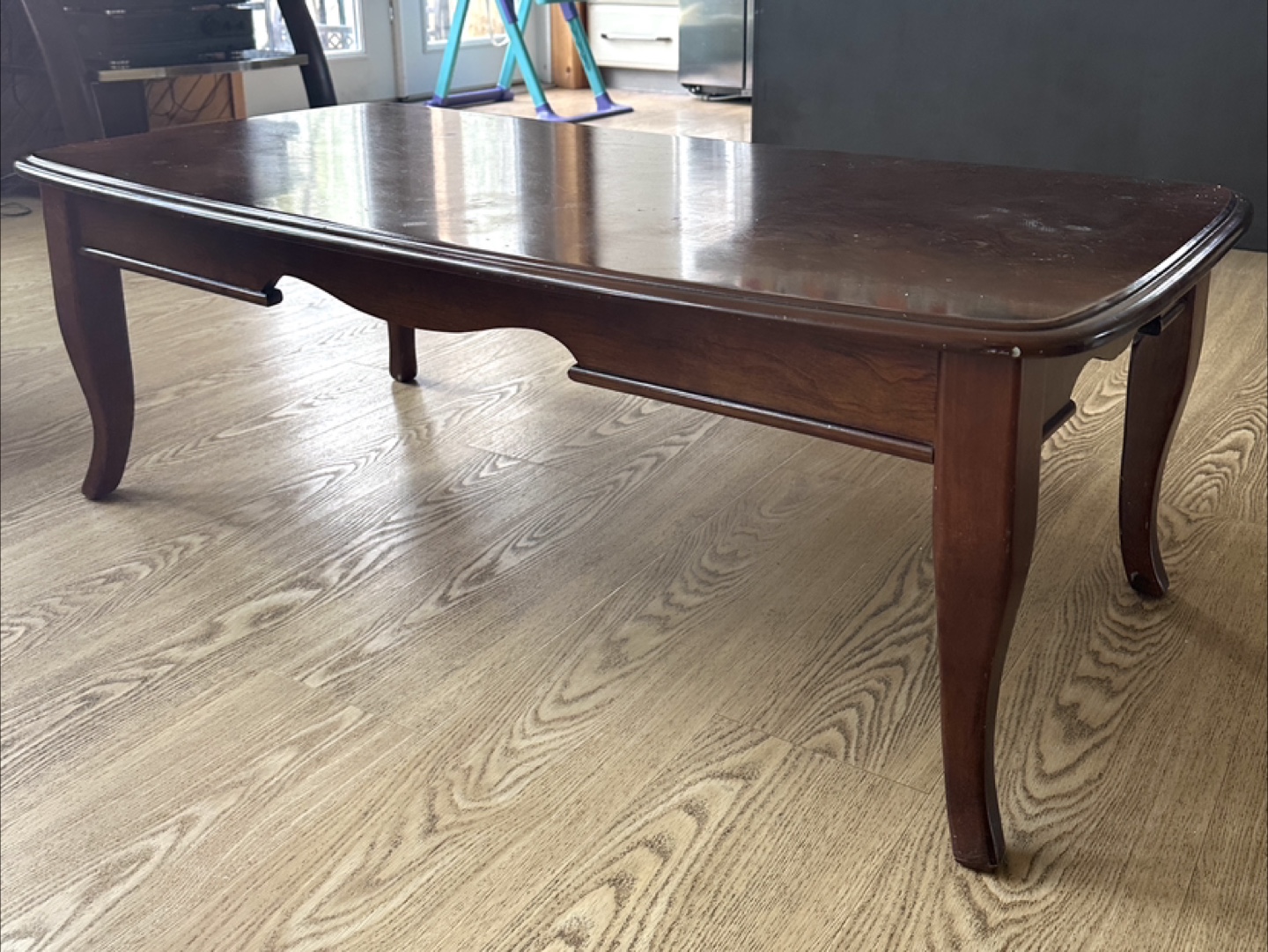 Classic Solid Wood Coffee Table (CAN DELIVER) - photo 2