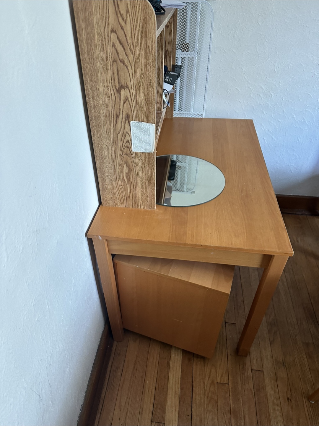 Office Table + 1 chair + storage rack - photo 5