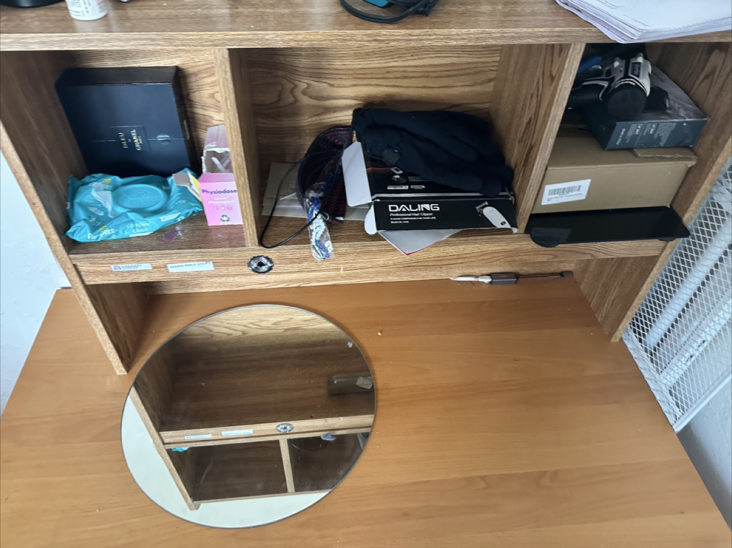 Office Table + 1 chair + storage rack - photo 4