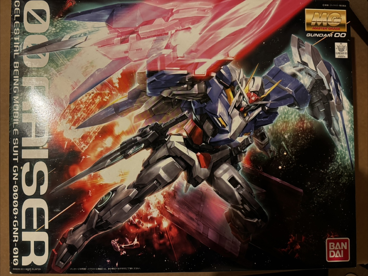 Bandai MG 1/100 00 Raiser Gundam Model Kit