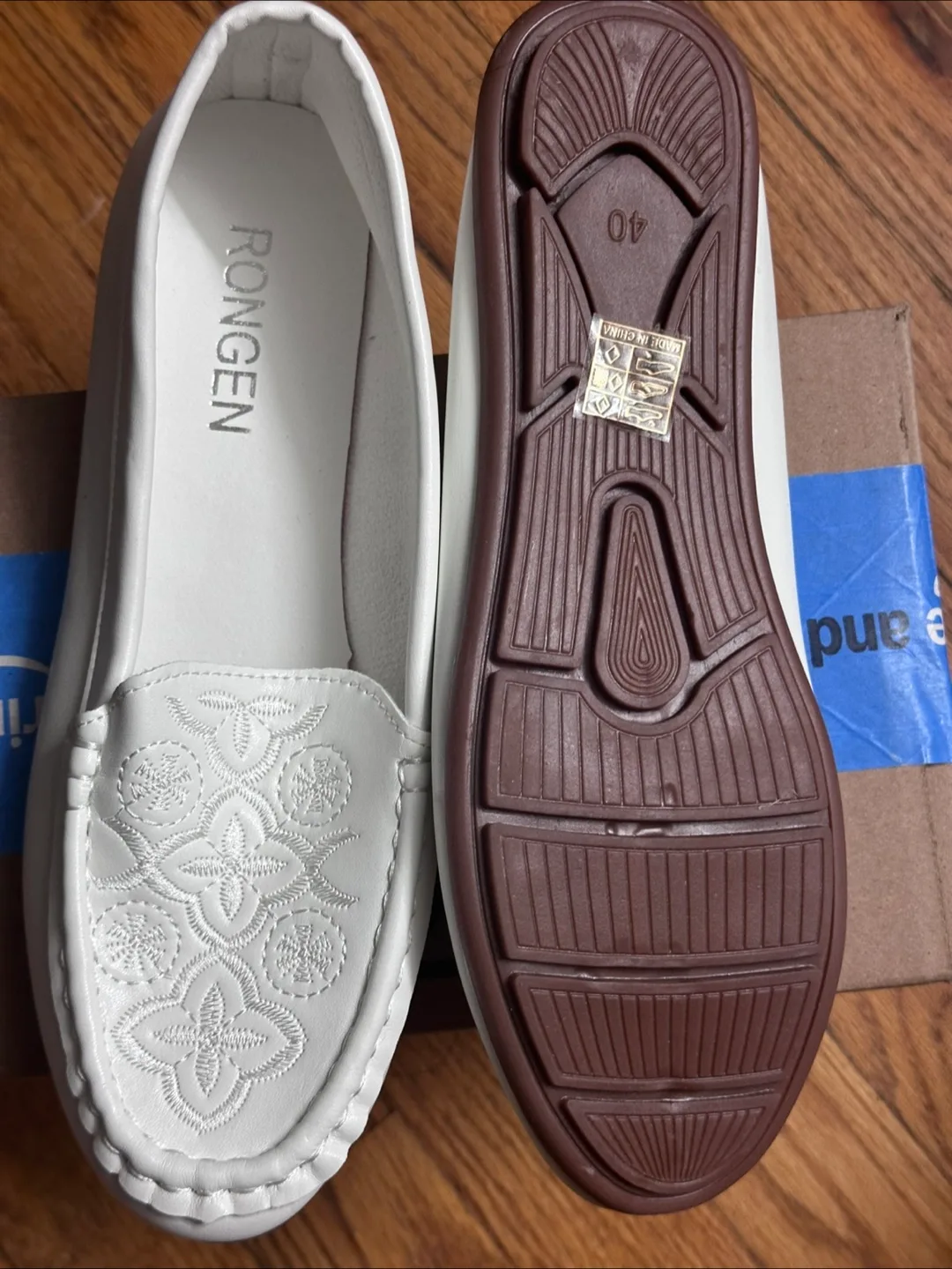 Women's White Embroidered Loafers - Size 8.5 image indicator(3)