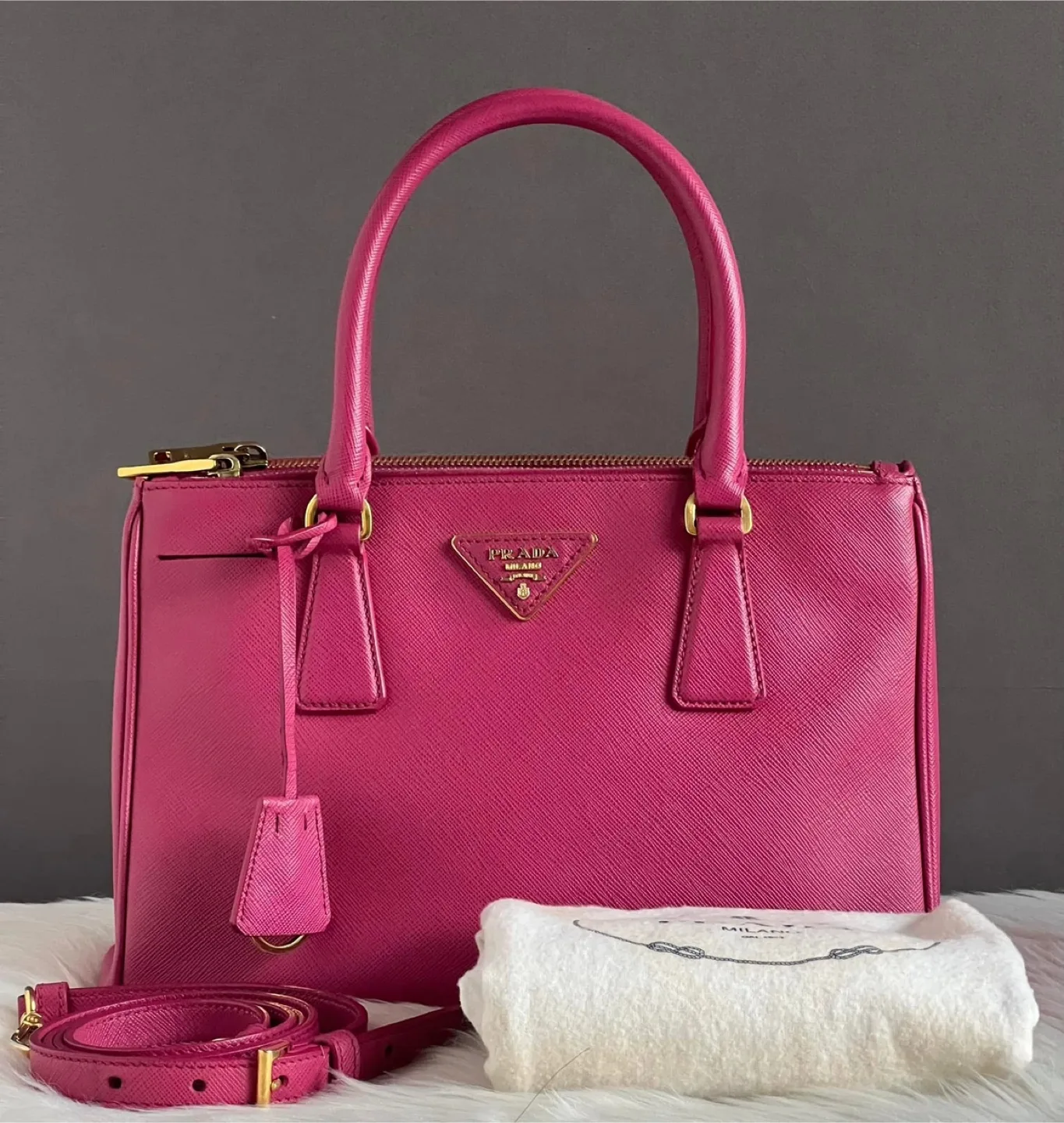 🎀 PRE-LOVED 🎀 Prada Saffiano Lux Medium Galleria Zip Tote thumbnail