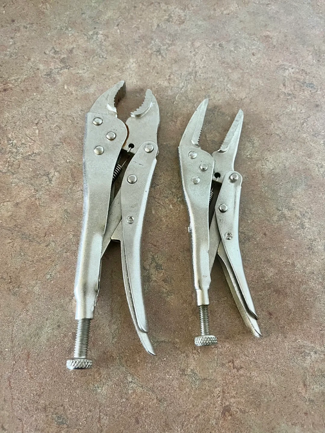Pair of Locking Pliers thumbnail