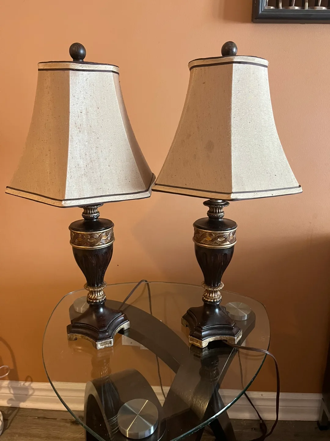 Pair of Elegant Table Lamps thumbnail