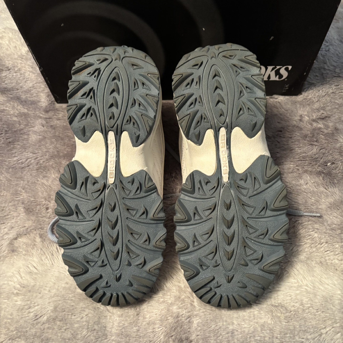 Brooks Women's Size 5 EE White and Blue Steel Toe Safety Shoes - photo 2