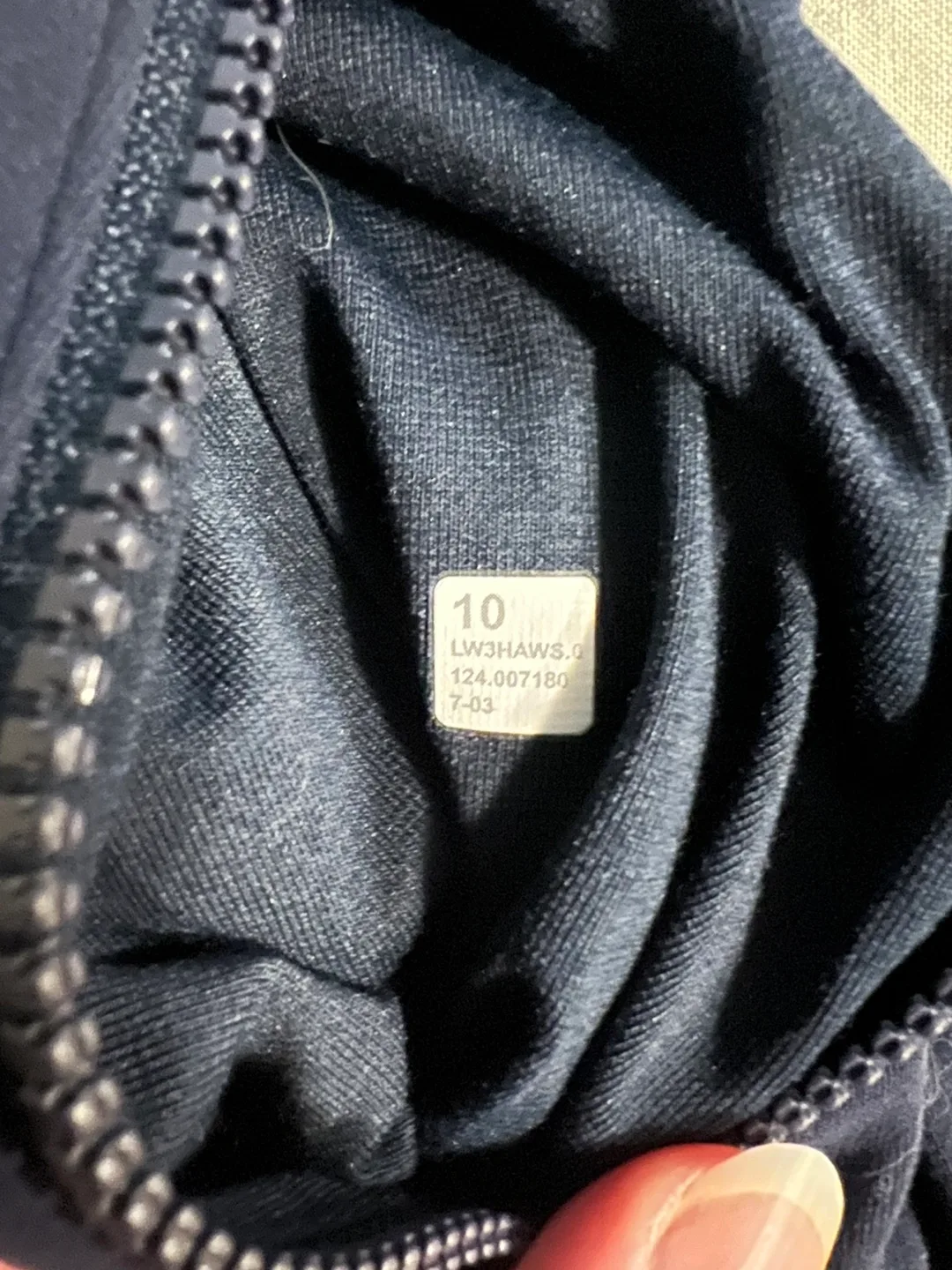Lululemon Hooded Define Jacket *Nulu - size 10 image indicator(7)