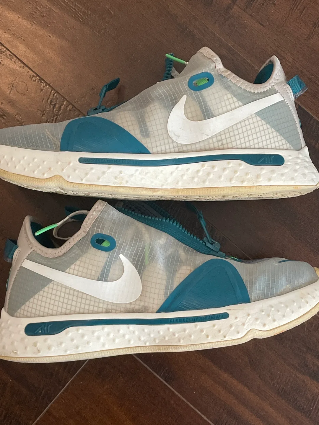Nike PG 4 Basketball Shoes - Size 9(fits tight) thumbnail