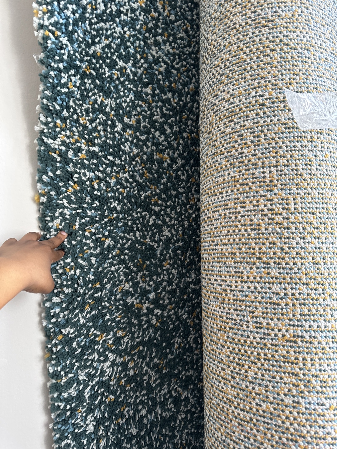 Unused Teal and Beige Shag Rug - photo 2