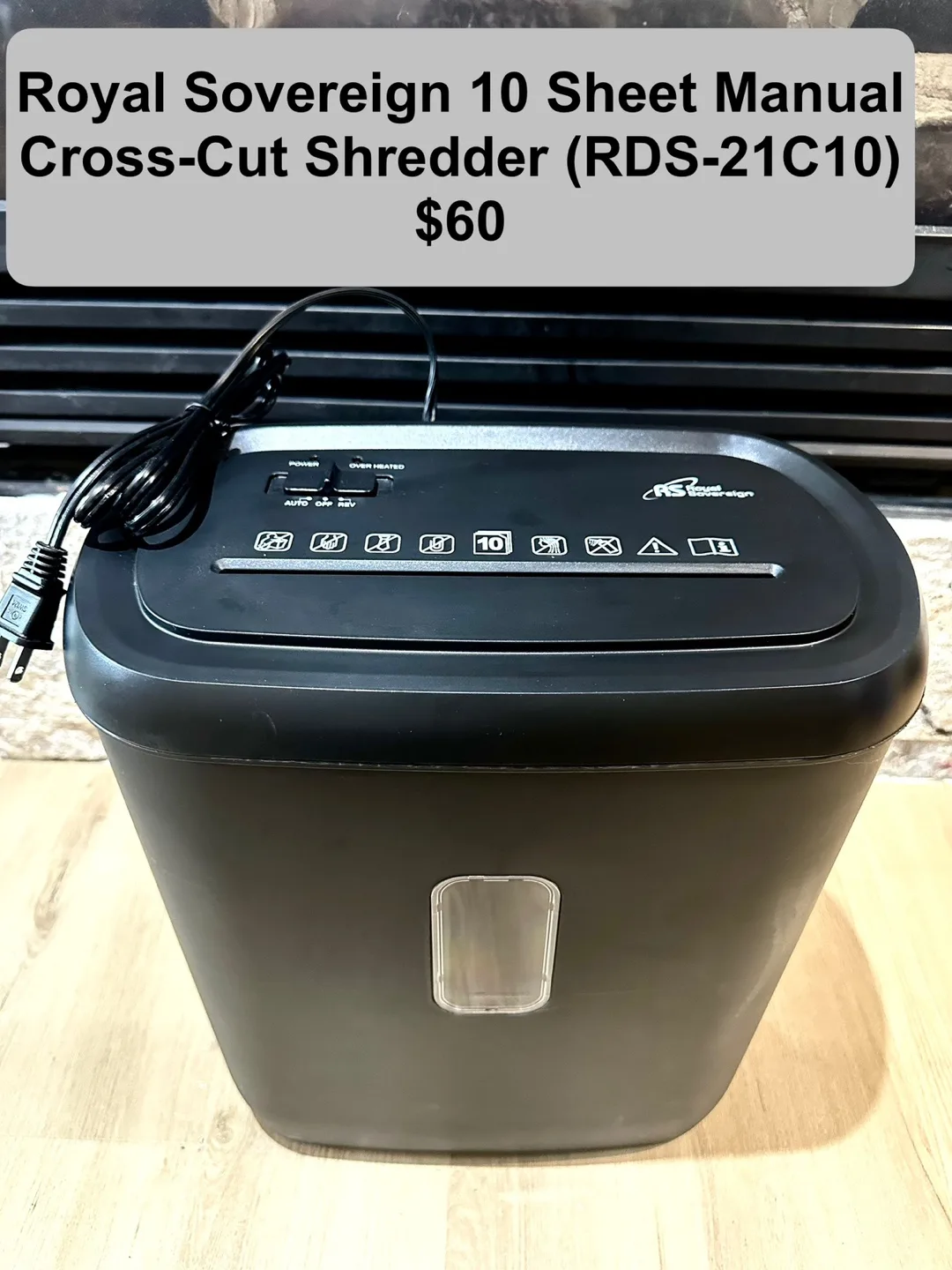 Royal Sovereign 10 Sheet Cross-Cut Shredder (RDS-21C10) thumbnail