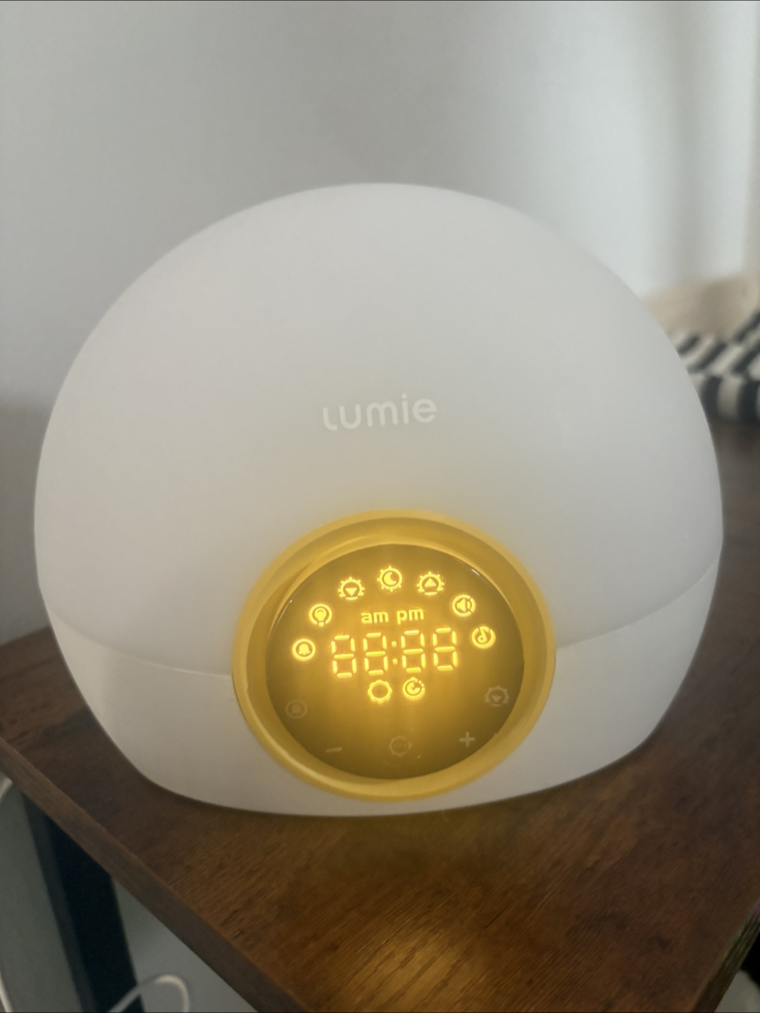 Lumie Sunrise/Sunset Alarm Clock - photo 3