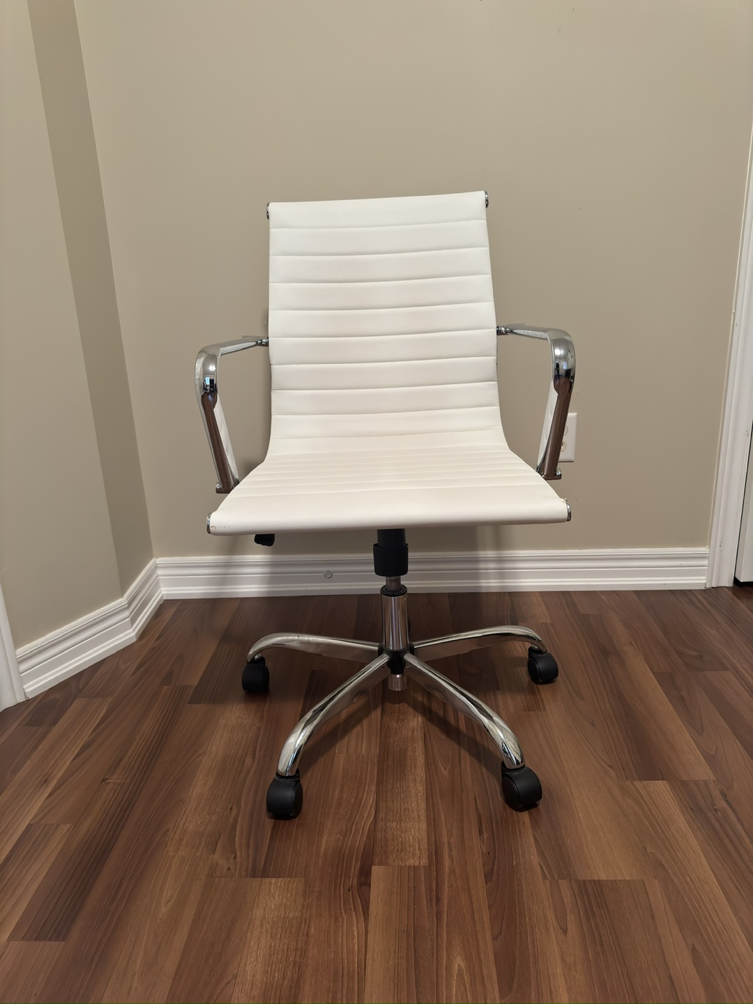 White Executive Office Chair
