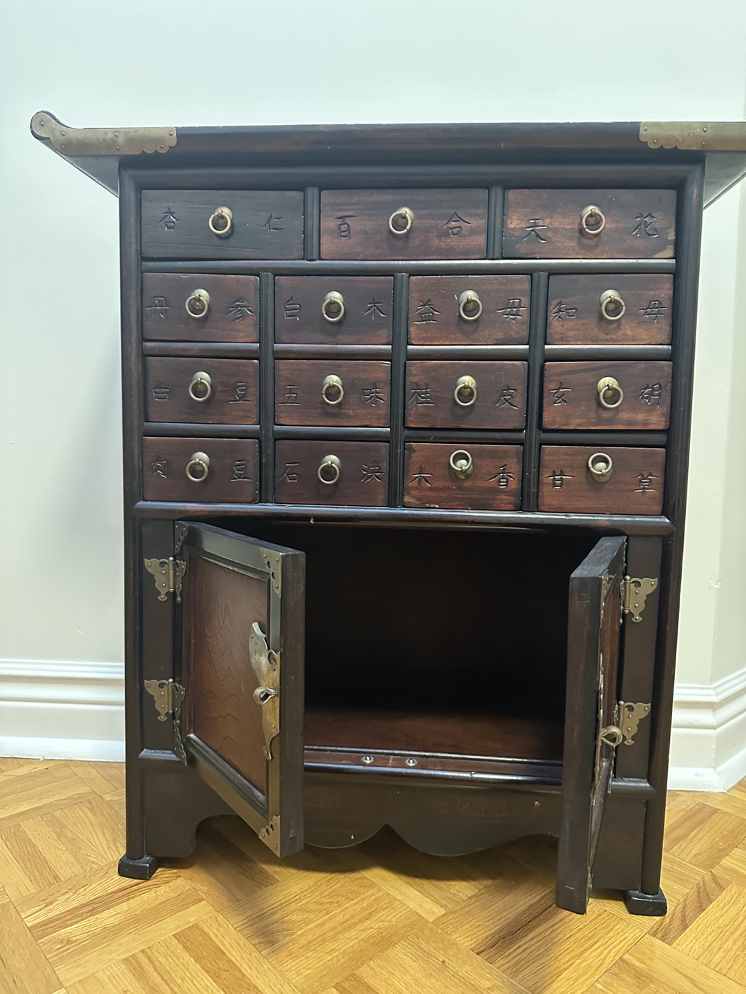 Antique Korean Medicine Chest 🧡 - photo 2