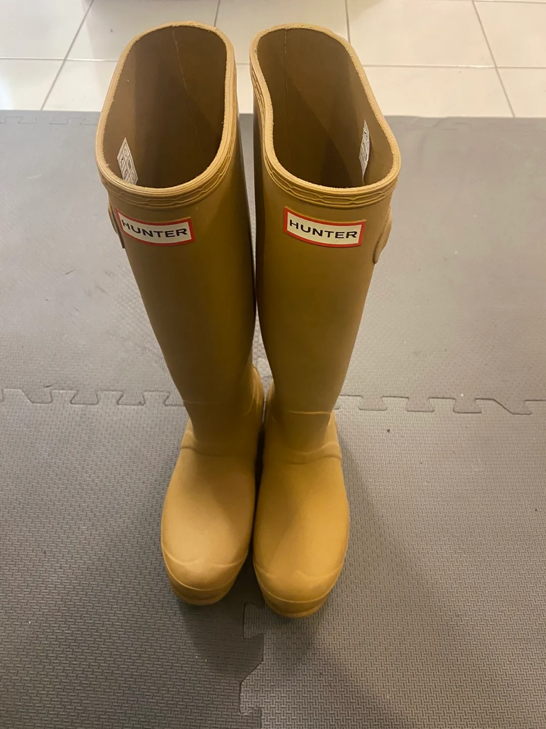 Hunter Women's Original Tall Rain Boots - Size 8 image indicator(2)