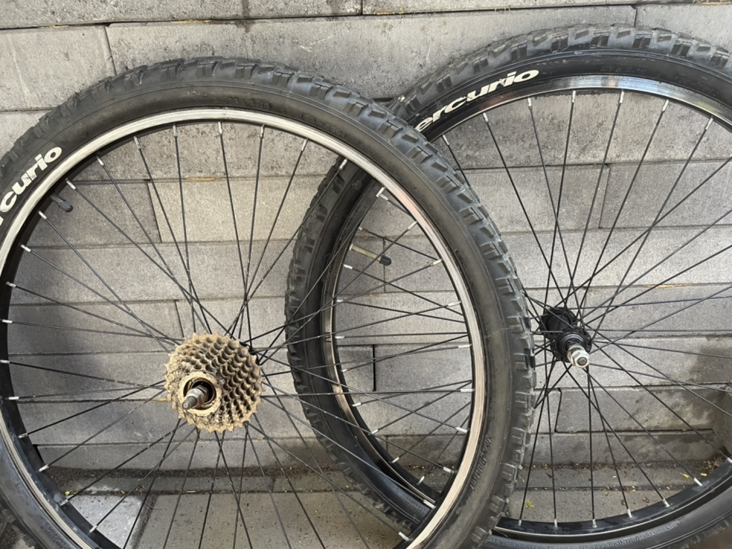 Used Mountain Bike Wheels with Tires - photo 4