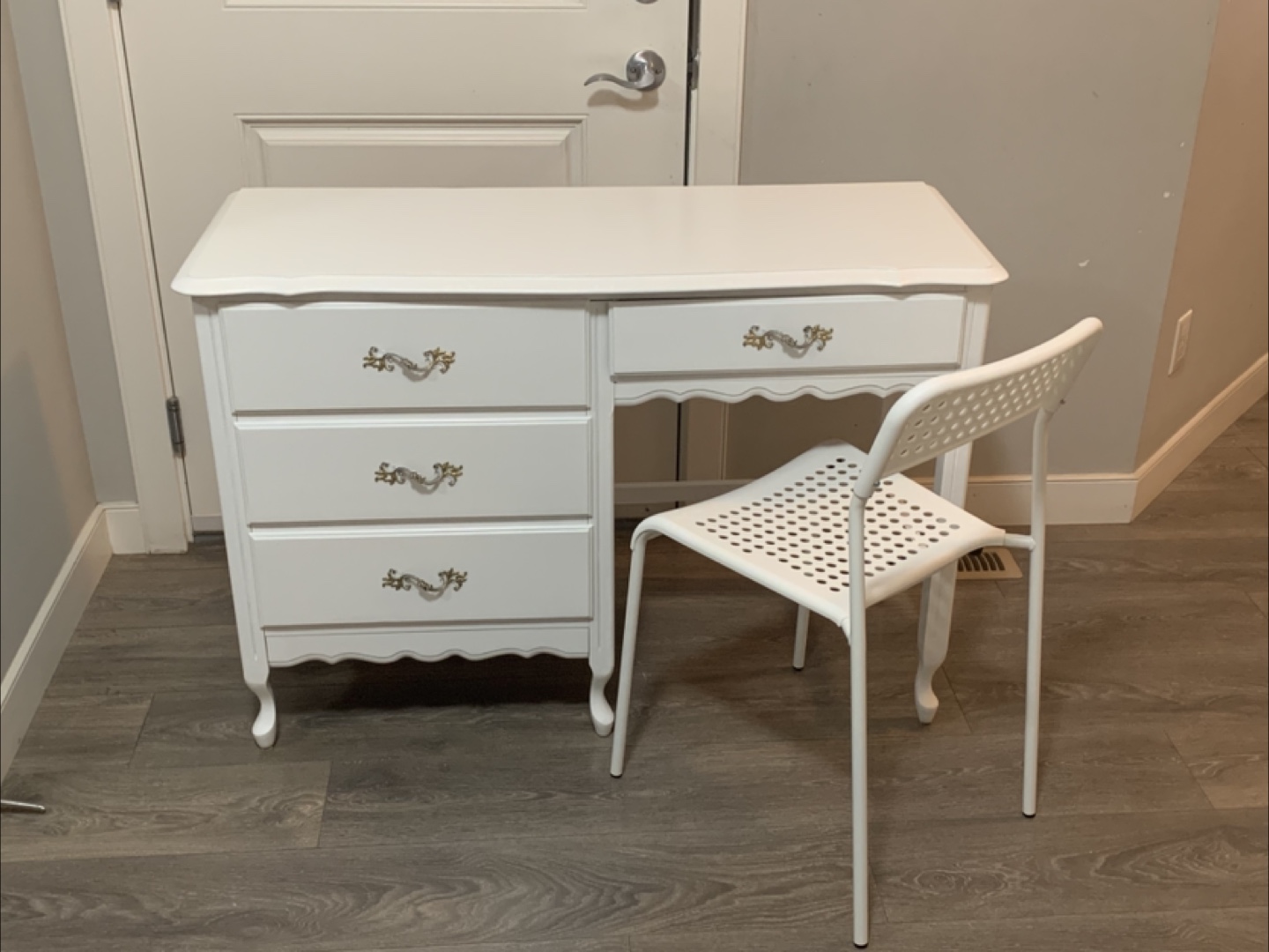White Vanity Desk Set with Chair - photo 2