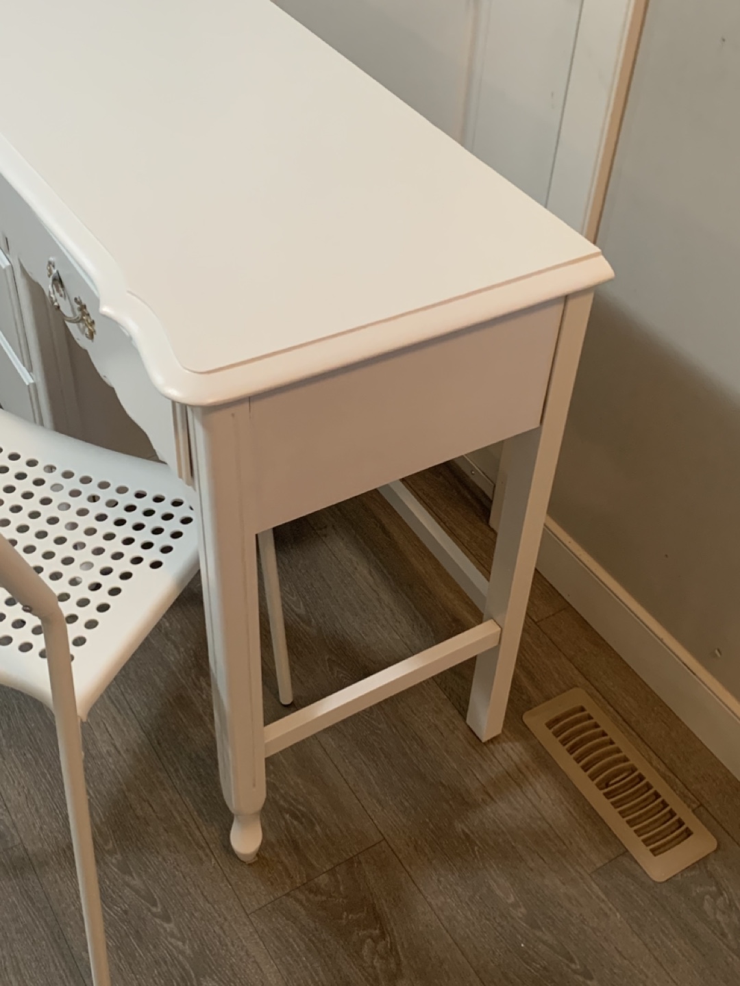 White Vanity Desk Set with Chair - photo 4