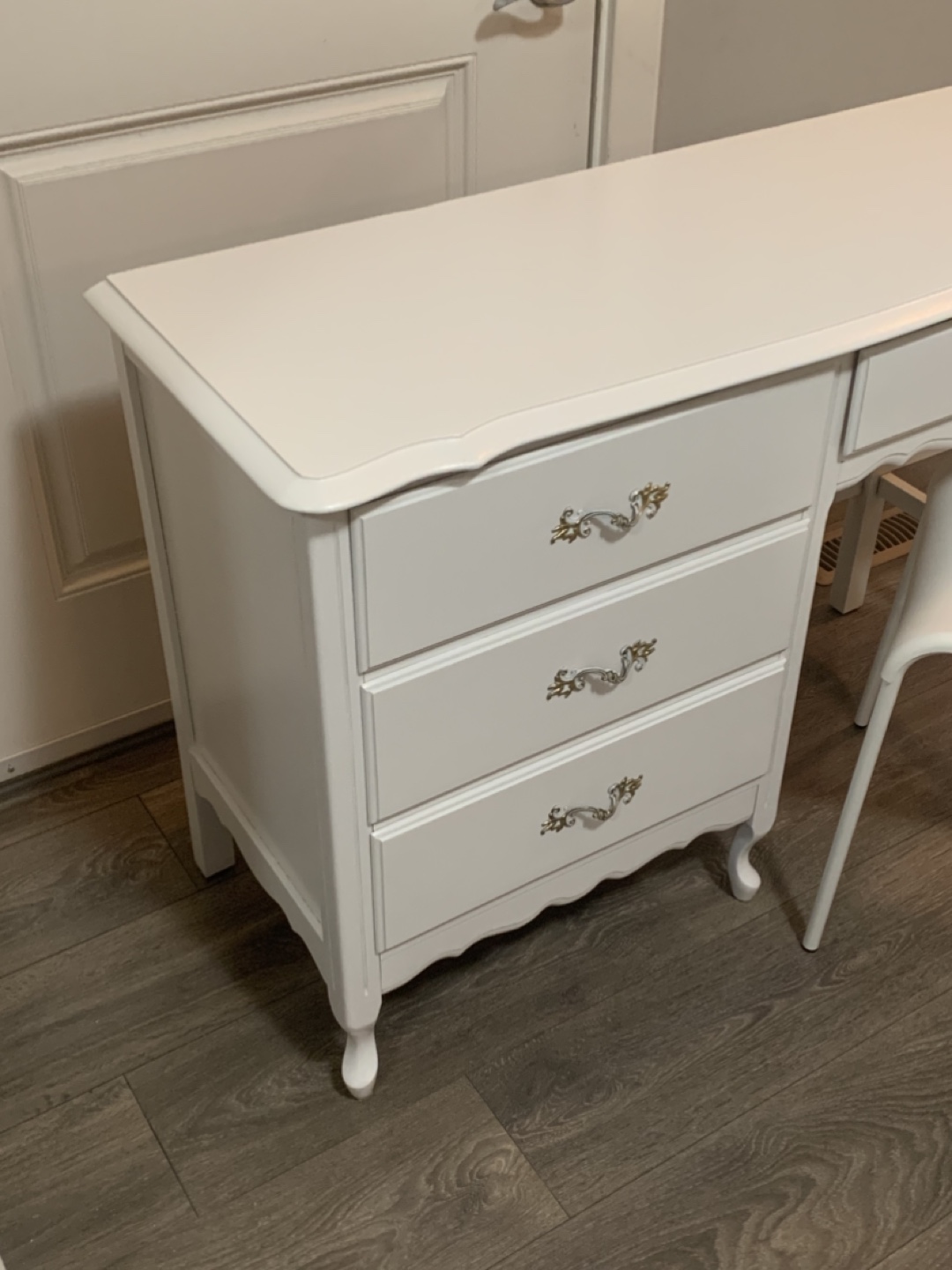 White Vanity Desk Set with Chair - photo 3