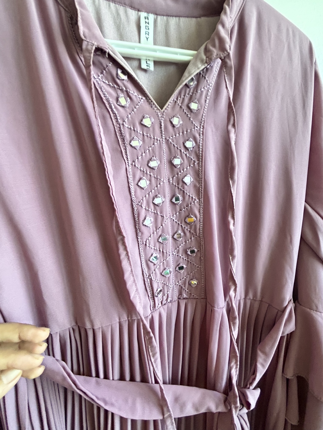 Gorgeous mauve pleated maxi dress with bell sleeves - photo 5