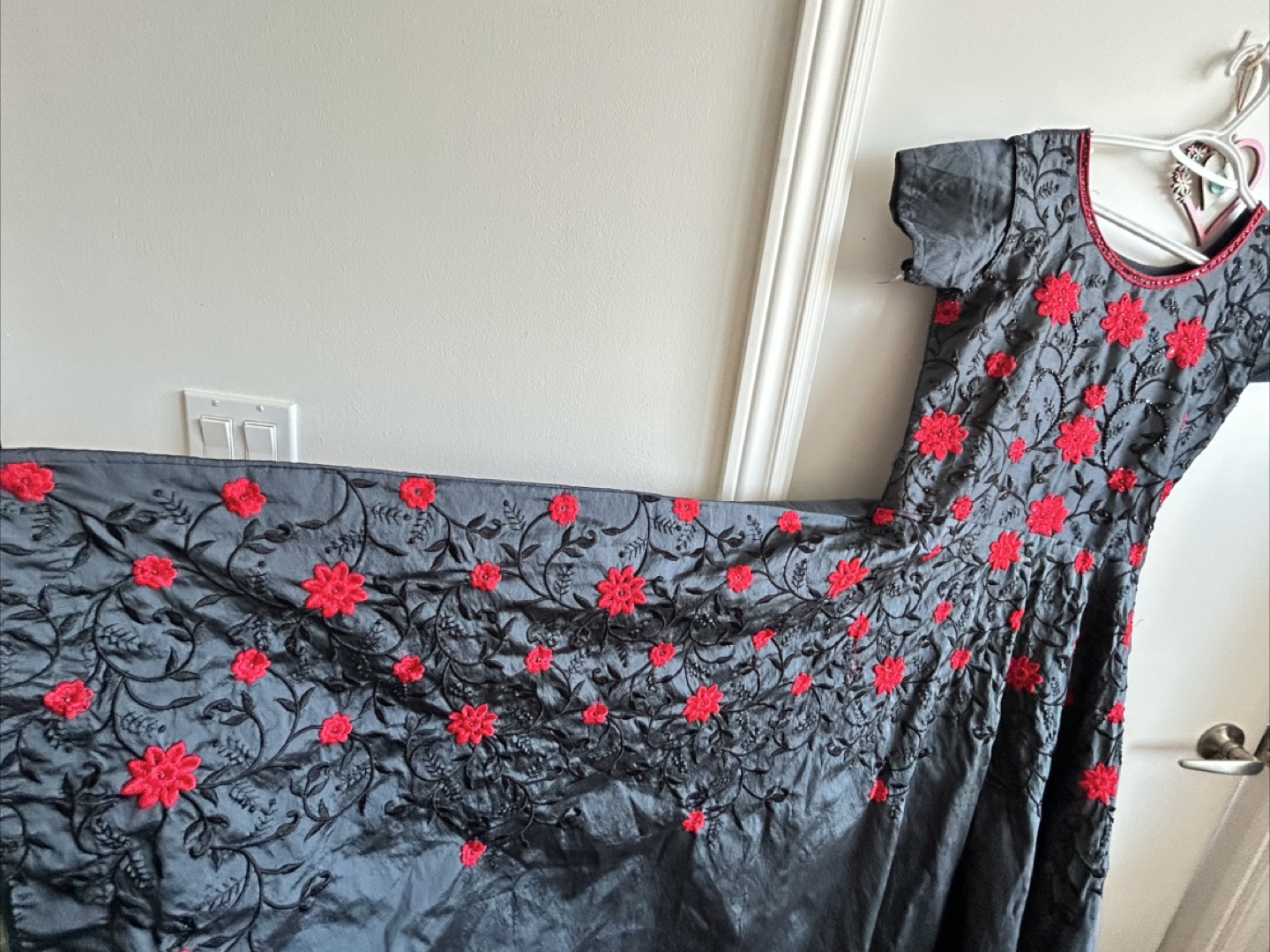 Gorgeous embroidered maxi dress - photo 4