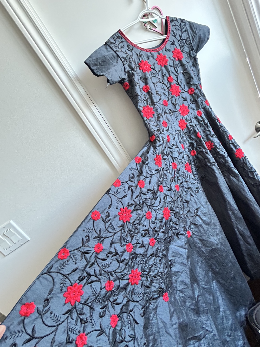 Gorgeous embroidered maxi dress - photo 3