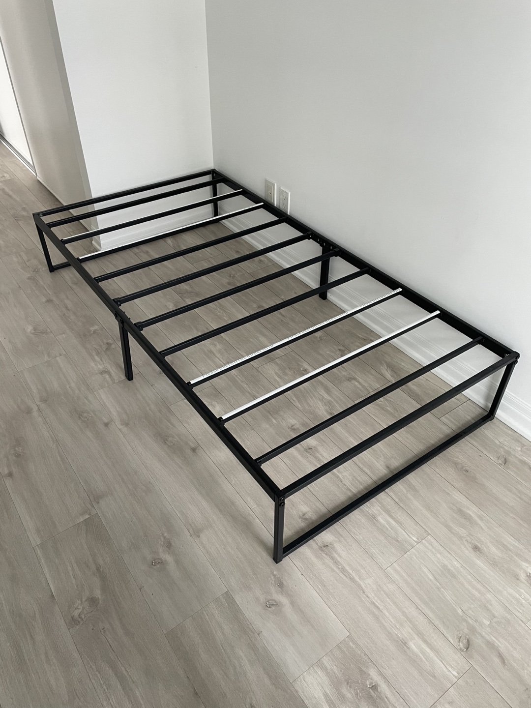 Zinus Twin Bed Frame