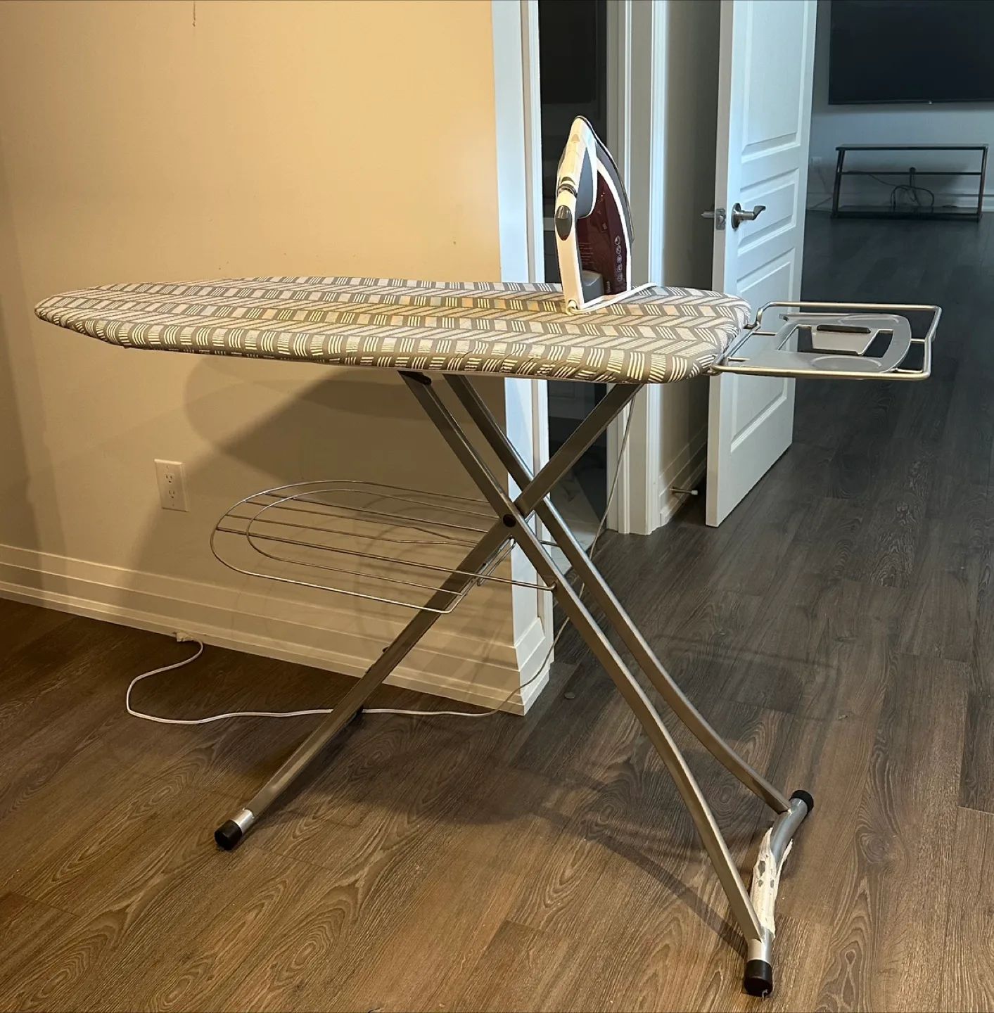 Ironing Board with Iron Rest thumbnail