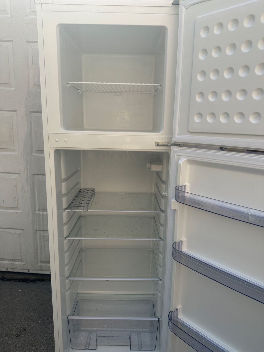 White Frigidaire Refrigerator - photo 2