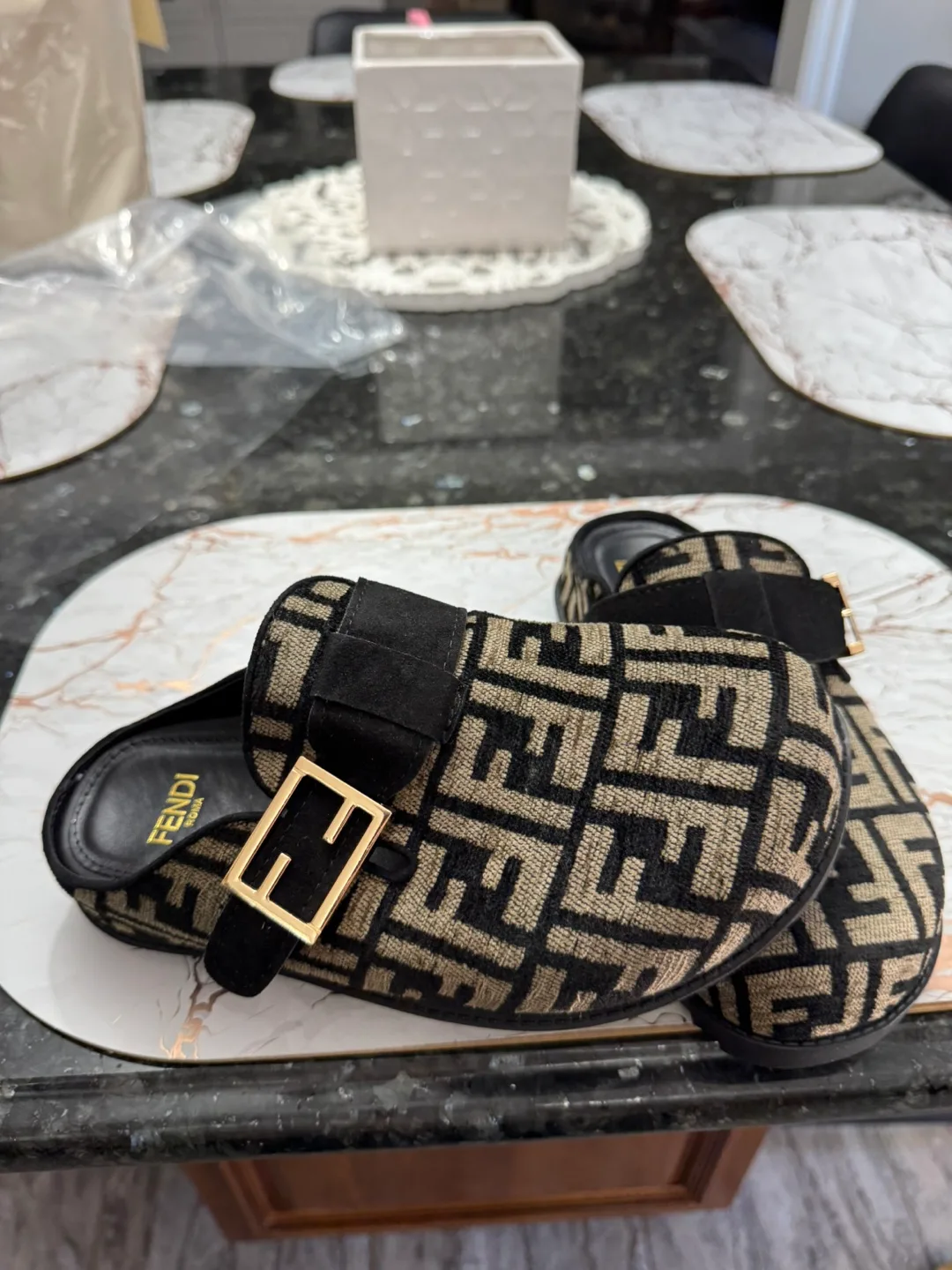 Fendi clogs image indicator(5)