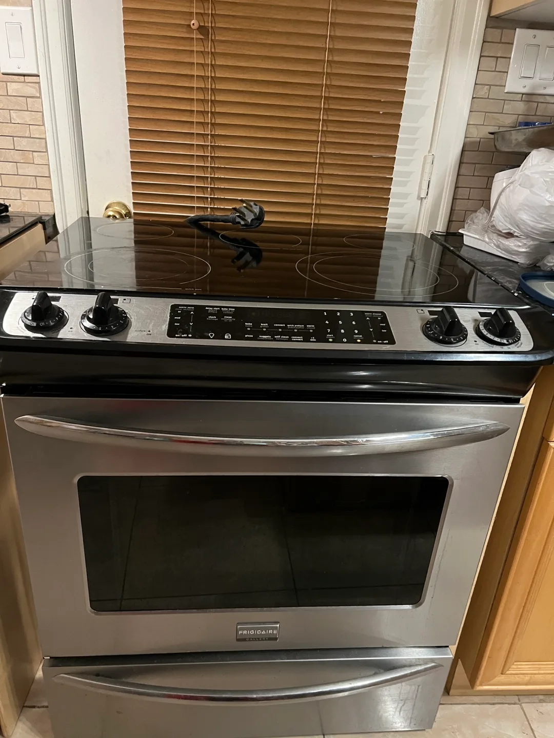 Frigidaire Oven Working thumbnail