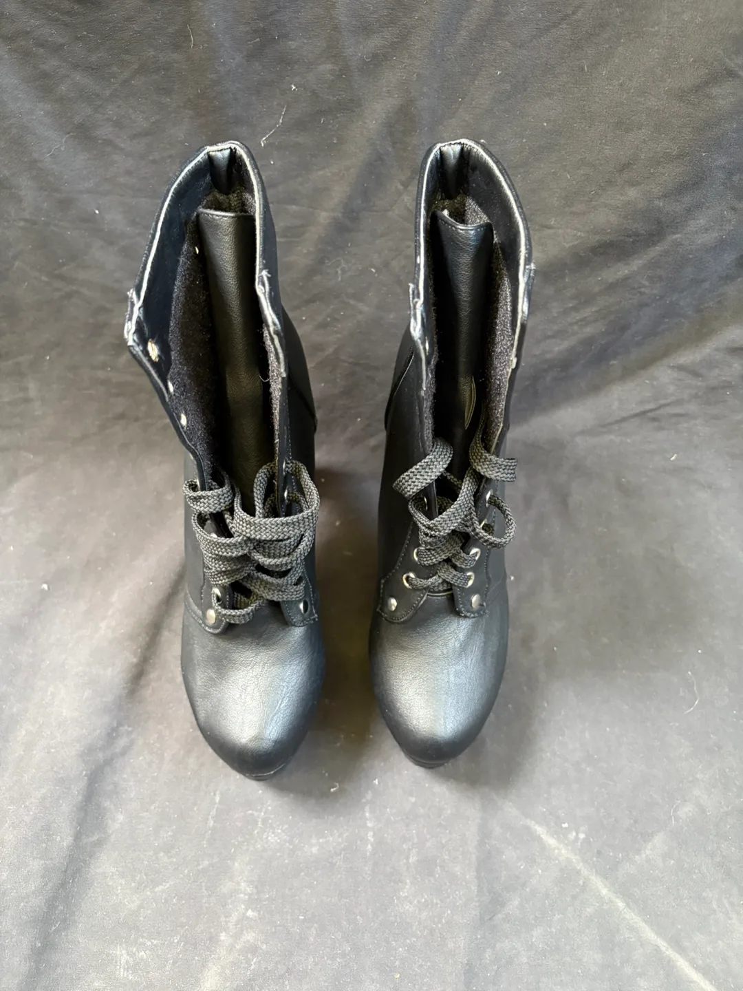 new women’s Black Lace-Up Platform Boots image indicator(2)