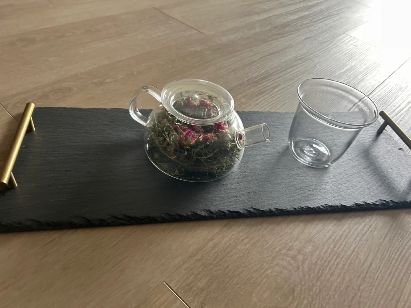 Black thin and light stone Slate Serving Tray with Gold Handles image indicator(3)